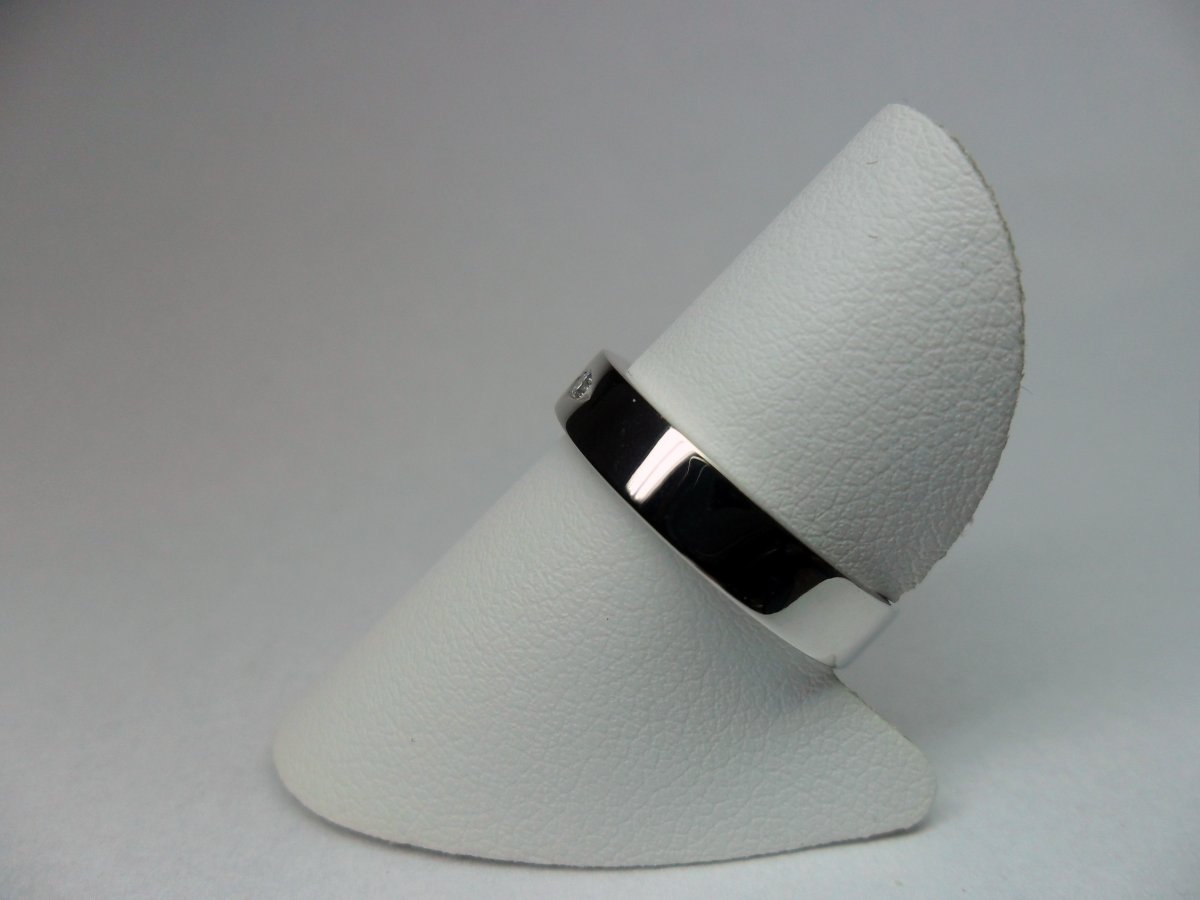 Basis Ring Witgoud met Diamant 0.02 crt.